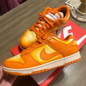 Nike women’s dunk low magma orange